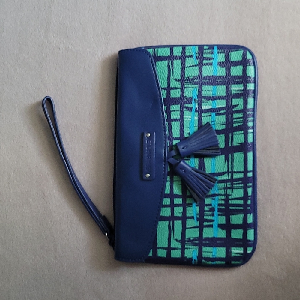 Vera Bradley navy and aqua wristlet